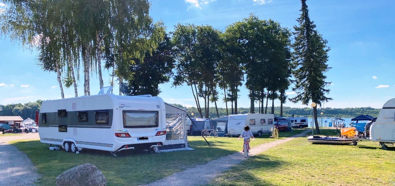 Campen am Wasser